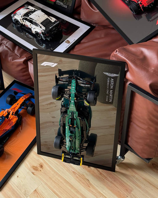 Картина з конструктором Aston Martin F1